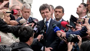 Nicușor Dan a vizitat victimele atacului cu drone de la Galați