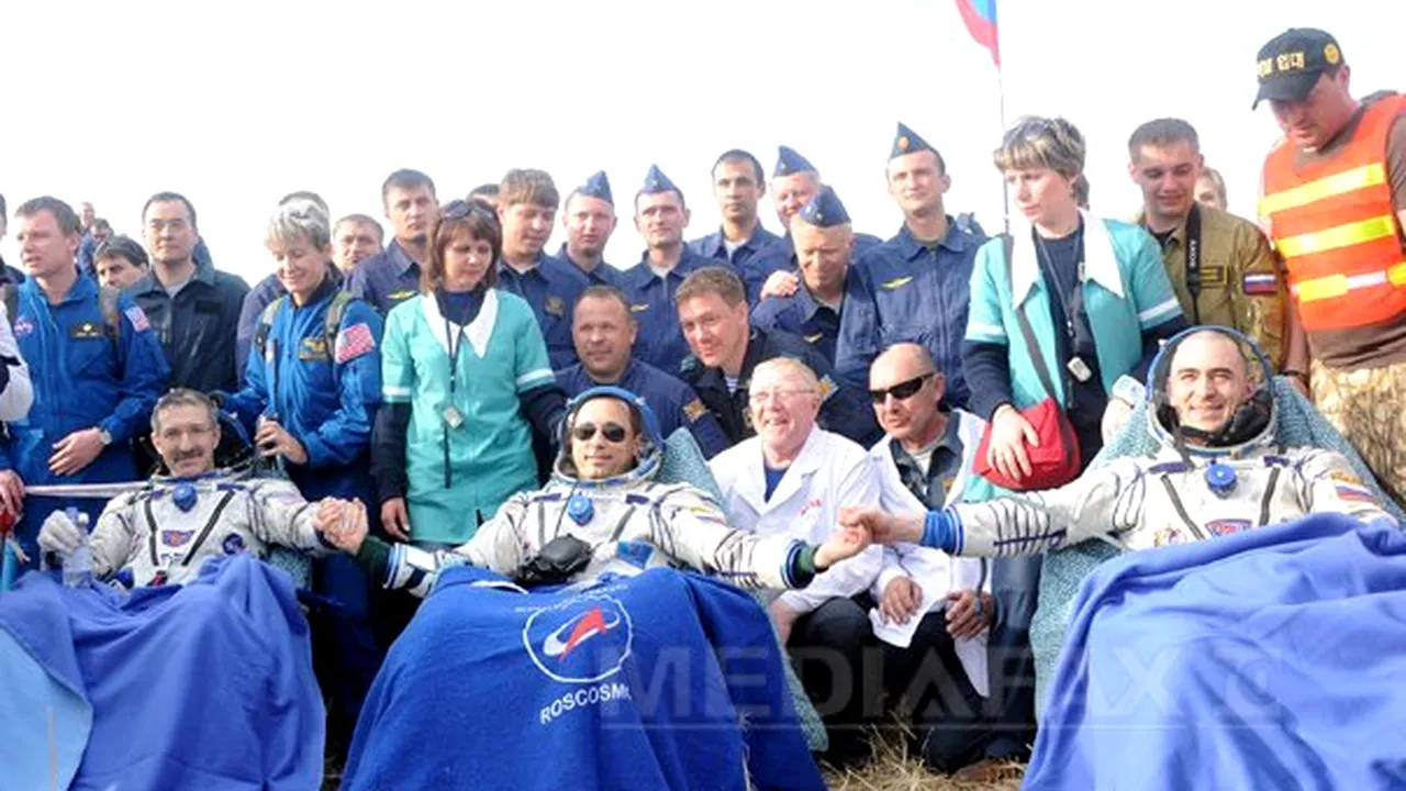 Trei astronauţi au revenit pe Terra după şase luni la  bordul ISS