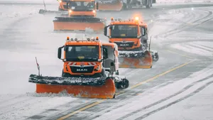 Trafic aerian normal pe Aeroportul Otopeni. Unele întârzieri sunt cauzate de degivrare