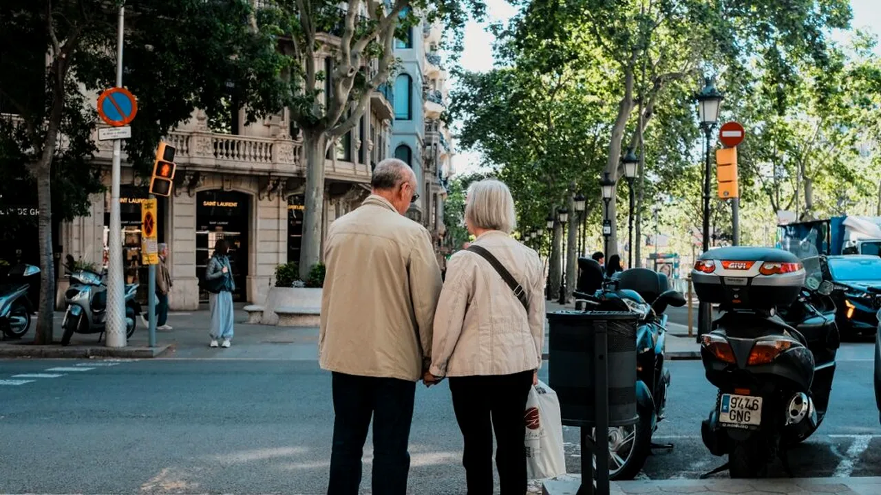 Fenomen îngrijorător în Spania: pensionarii își vor „consuma” averea imobiliară ca să trăiască