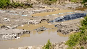 Fără apă potabilă în Târnăveni și alte localități din Mureș din cauza dezastrului de la Praid