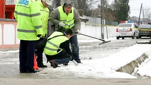Starea bărbatului împuşcat în cap de poliţişti este foarte gravă, glonţul nu a putut fi scos