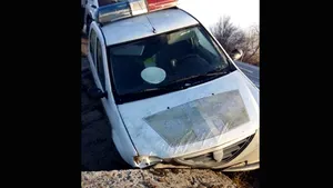 Accident cu maşina de Poliţie în Vrancea. Poliţistul aflat la volan va fi sancţionat