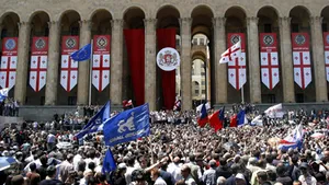 Circa 30.000 de georgieni au ieşit în stradă la Tbilisi