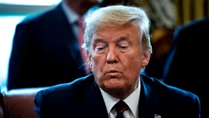 De ce refuză Donald Trump să poarte mască?