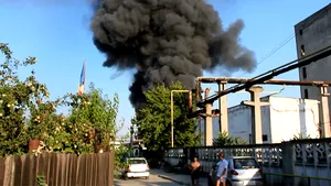 Incendiul de la fabrica de polistiren din Jilava, stins după o intervenţie de peste trei ore 