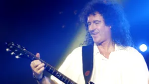 Chitaristul Brian May a obţinut titlul de doctor în astronomie