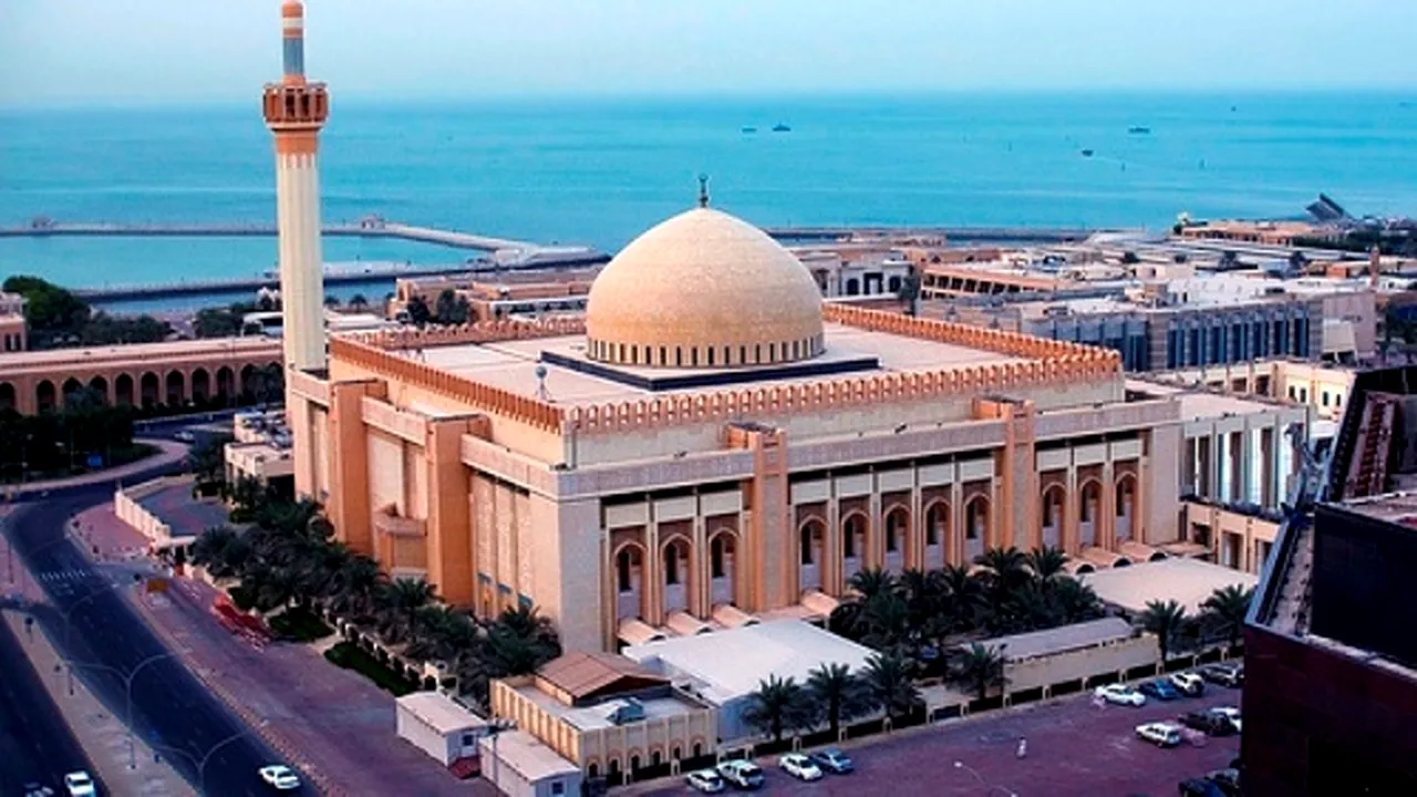Dăncilă a vizitat Marea Moschee, cel mai mare lăcaş de cult din Kuwait