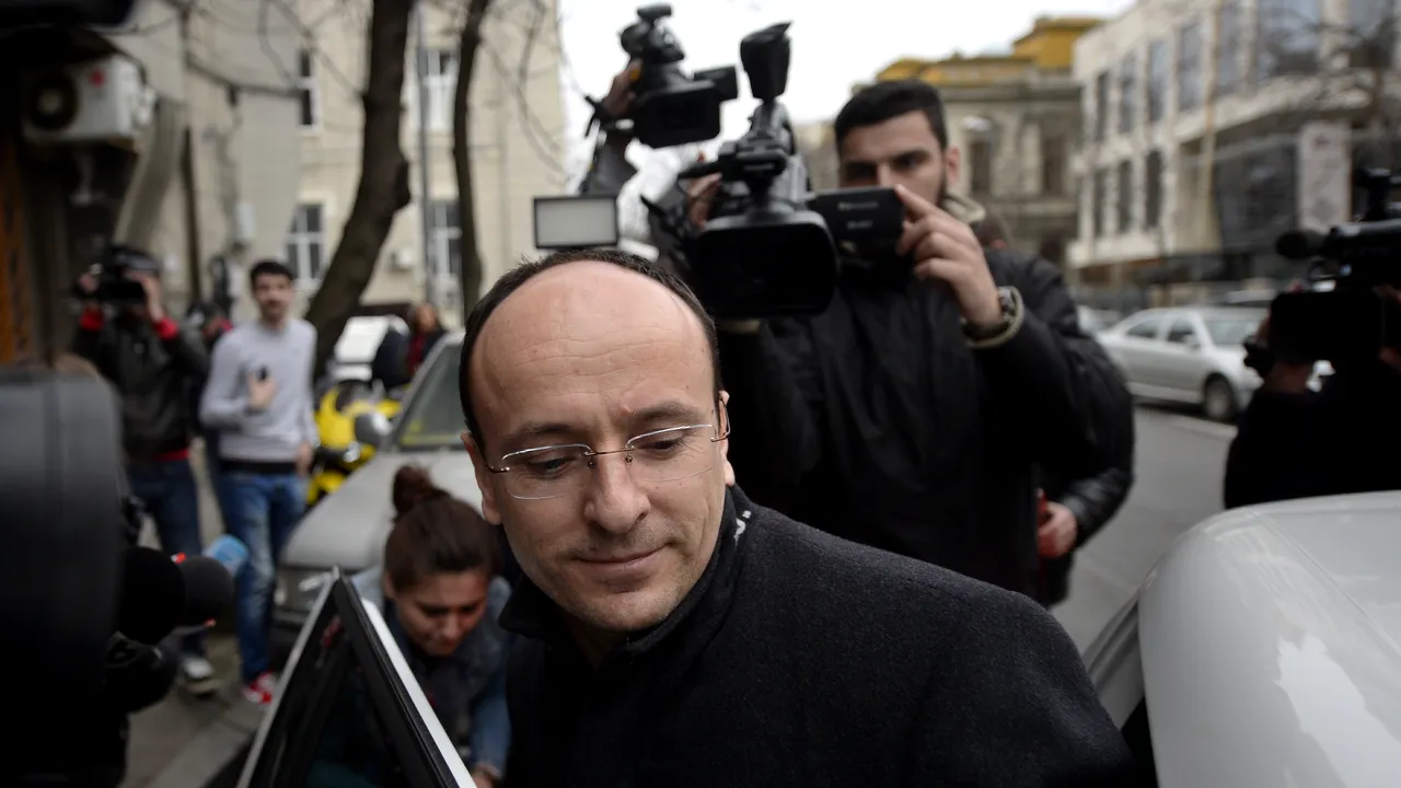 Fostul primar din Slatina a fost adus în ţară. Gorghiu: Se face justiţie până la capăt
