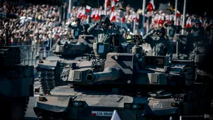 Parada de la Varşovia arată că Polonia ţinteşte să devină cea mai mare putere militară din Europa 