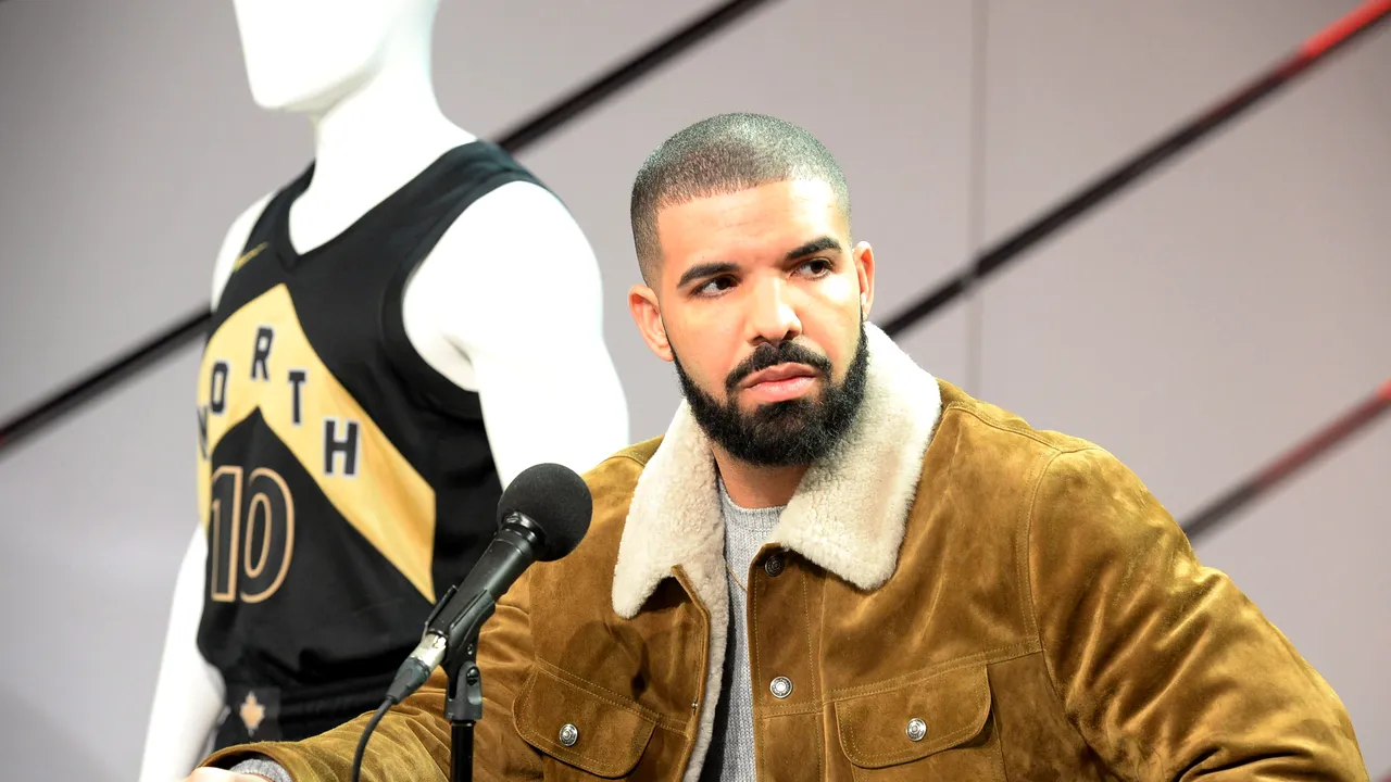 Drake scrie istorie. Artistul are cel mai mare număr de hituri în Top 10 Billboard