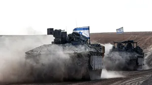 Tancurile israeliene au avansat până la marginea zonei de refugiu Mawasi