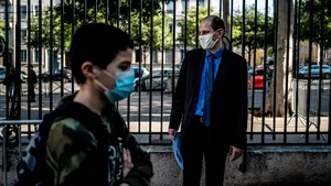 Elev de clasa a VIII-a, depistat cu coronavirus după ce a participat la pregătirea pentru Evaluarea Naţională, alături de colegi