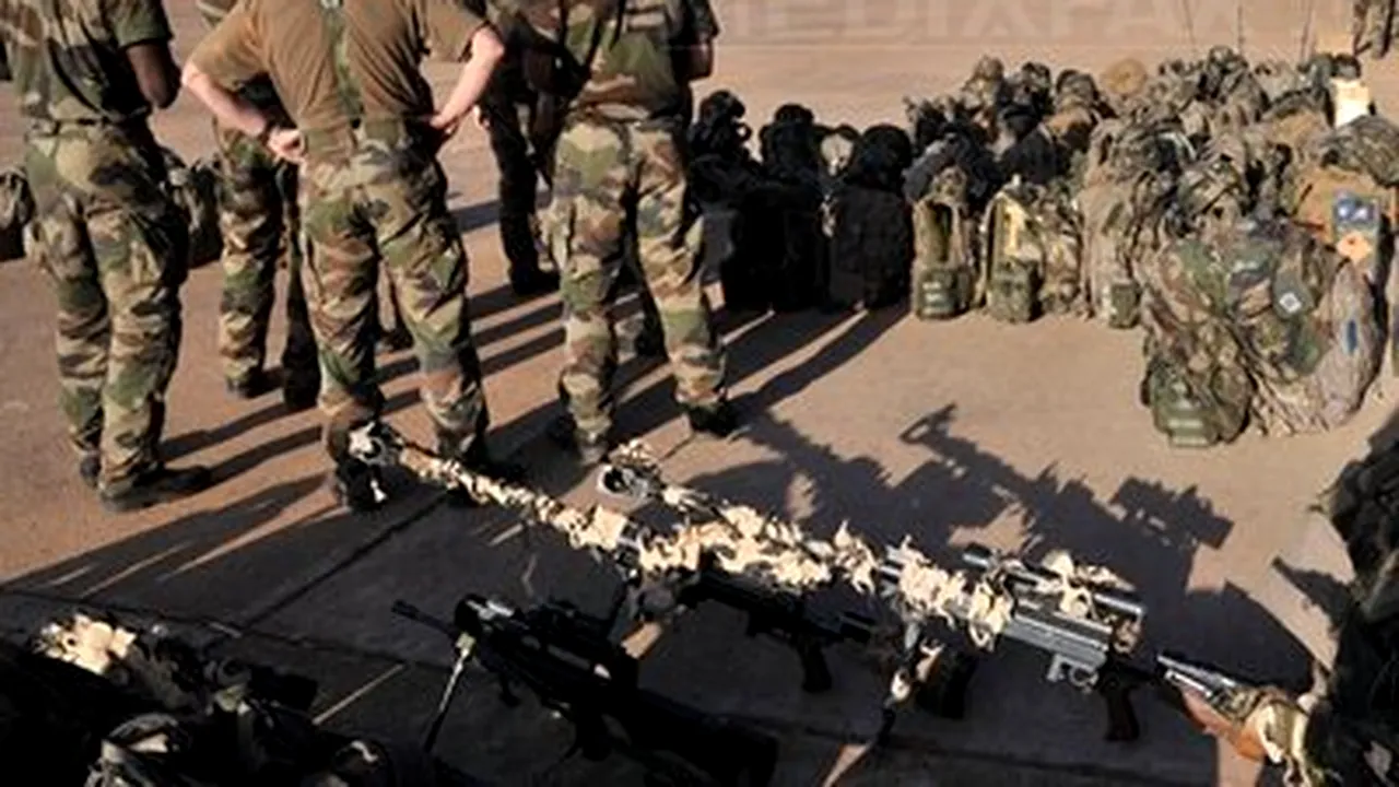 SONDAJ: Aproximativ 75% din populaţia Franţei aprobă intervenţia militară în Mali