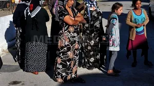 Autorităţile irlandeze aşteaptă rezultatele ADN în cazul fetei retrase dintr-o familie de romi