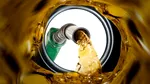 Prețul petrolului scade, înregistrând cel mai mare declin lunar din 2021