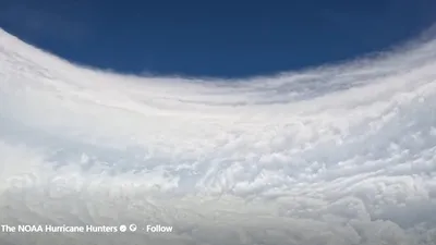 VIDEO Imagini rare din interiorul unui uragan de categoria 5 | Un avion a traversat ochiul furtunii Polo