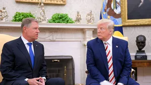Gândurile lui Cristoiu: Klaus Iohannis tot mai speră ca România să rămână crăcănată peste Atlantic