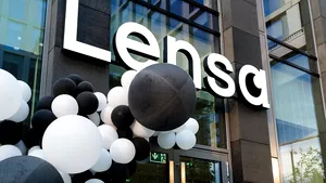 Lensa a inaugurat un nou magazin la Timişoara, al 33-lea din reţea şi vă întampină cu reduceri mari 