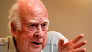Tatăl bosonilor Higgs prezice că particula căreia i-a împrumutat numele va fi descoperită