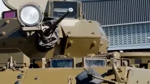 Australia se ţine de cuvânt: a trimis patru dintre cele 14 transportoare blindate promise armatei ucrainene VIDEO
