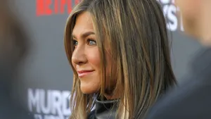 Jennifer Aniston, nemulţumită că a fost mai bine plătită decât ceilalţi colegi din 