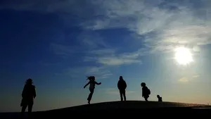 Poliţia cipriotă dezminte relatările presei britanice privind tentativa unor români de a răpi copii