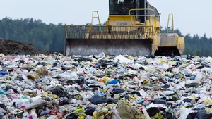 A doua cea mai mare groapă de gunoi din România, veche de 70 de ani, a fost închisă 