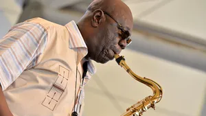Starul afro-jazz Manu Dibango a murit din cauza Covid-19