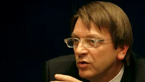Guy Verhofstadt reuşeşte să formeze un guvern interimar în Belgia, după şase luni de criză