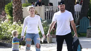 Hilary Duff divorţează de soţul ei, Mike Comrie