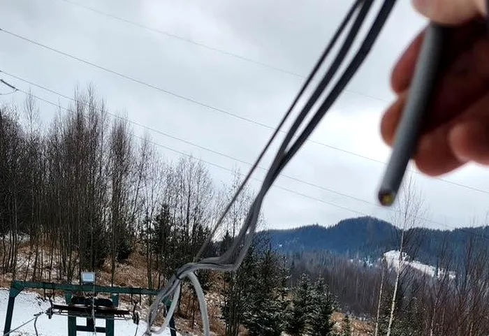 SOCIAL Sabotaj la Pârtia Bucovina din Câmpulung Moldovenesc: instalația electrică și teleschiul au fost deteriorate intenționat