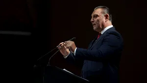 Nicolae Păun trimite o scrisoare deschisă către Ilie Bolojan: „De ce trebuie să fim primii sacrificați?”