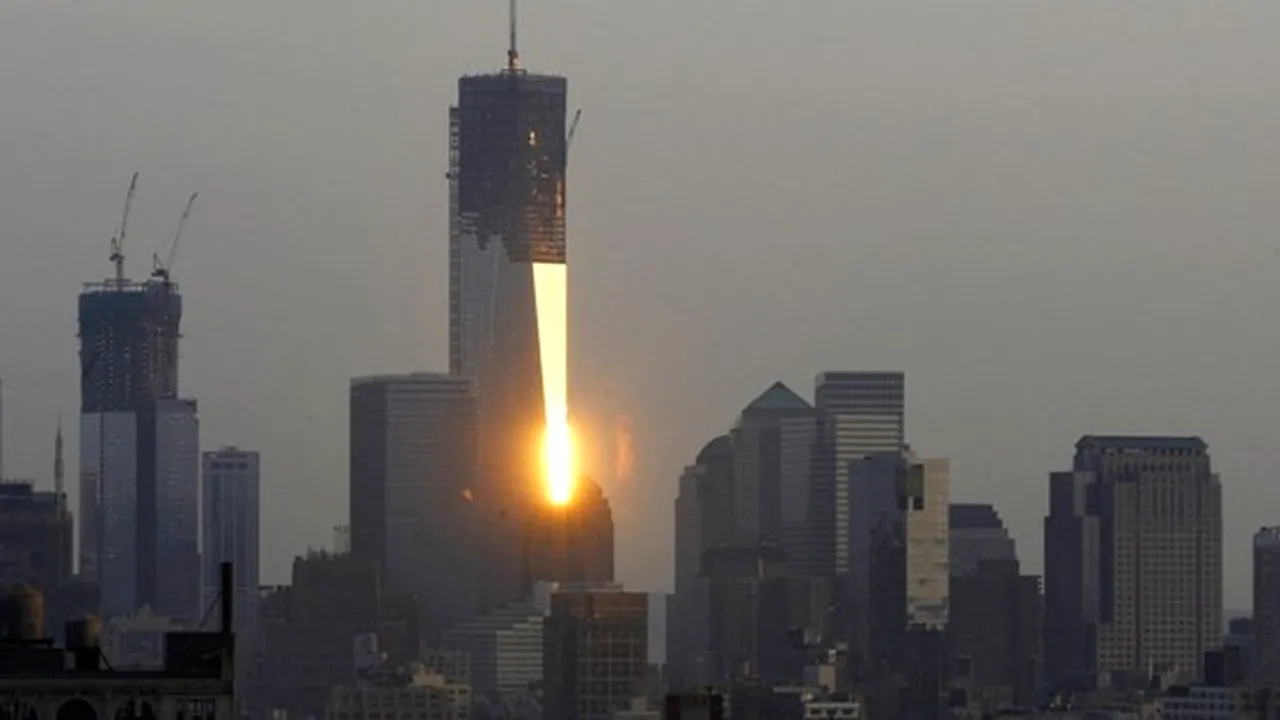 FREEDOM TOWER: New Yorkul pune ultima grindă metalică la cel mai înalt turn