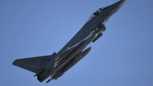 Aeronave Eurofighter Typhoon britanice au aterizat la Mihail Kogălniceanu. Vor executa misiuni de Poliţie Aeriană sub comandă NATO