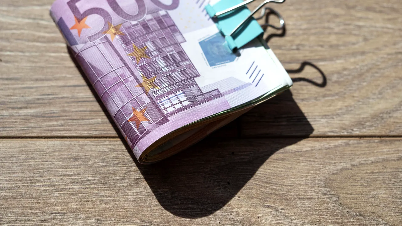 Topul salariilor din economie: Cele mai mari salarii din România depăşesc 20.000 de euro net/lună