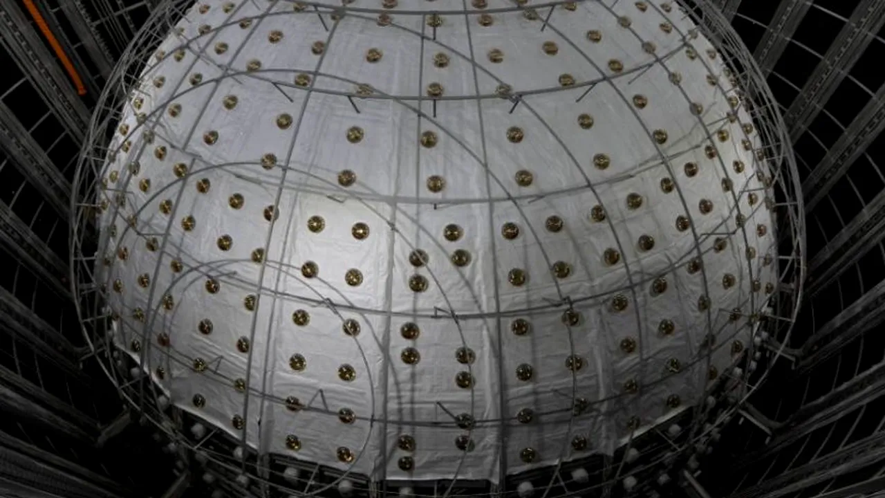 Un nou detector de neutrini îşi propune să detecteze particulele-fantomă din jurul nostru