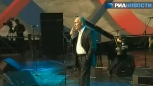 Putin a strâns bani pentru trei clinici, după ce a cântat în limba engleză la un bal de caritate - VIDEO