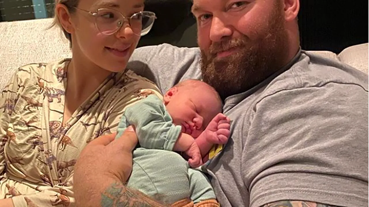FOTO: Actorul Hafþór Björnsson din Game of Thrones e un „munte” de sensibilitate. Cum descrie ziua în care a devenit tată