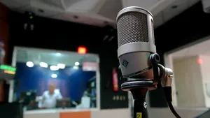 Radio Civic a început să emită în premieră programe realizate de comunităţi locale
