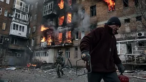 Războiul din Ucraina, ziua 290. Poliţia ucraineană, nou bilanţ despre crimele de război comise de ruşi / Ruşii au bombardat o maternitate /  Bulgaria va oferi pentru prima dată asistenţă militară Ucrainei / Rusia a lansat peste o mie de drone şi rachete / Ucraina a respins atacurile invadatorilor 