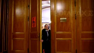 Boc a discutat, la sediul central al PDL, cu miniştri şi cu secretari de stat. Discuţiile au vizat subiecte legate de guvernare