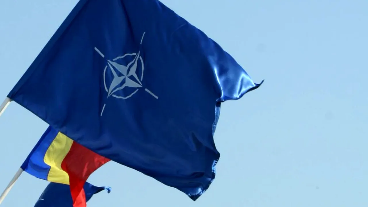 România marchează astăzi 20 de ani de la intrarea în NATO în vremuri de ameninţări ruseşti. Mesajul lui Klaus Iohannis, candidat la funcţia de secretar general al Alianţei