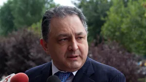 ANAF pune sechestru pe bunurile lui Vanghelie. Sumă uriașă de plată