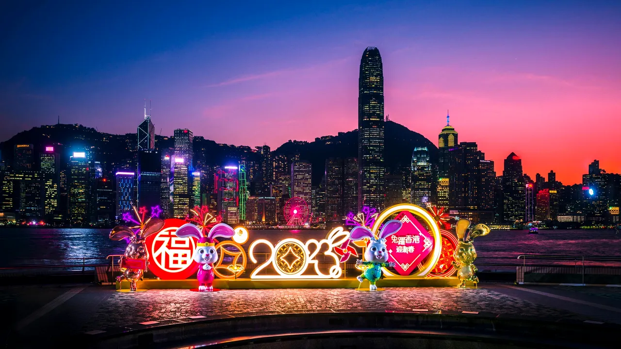 În Hong Kong, plăcile de înmatriculare personalizate sunt un lux râvnit