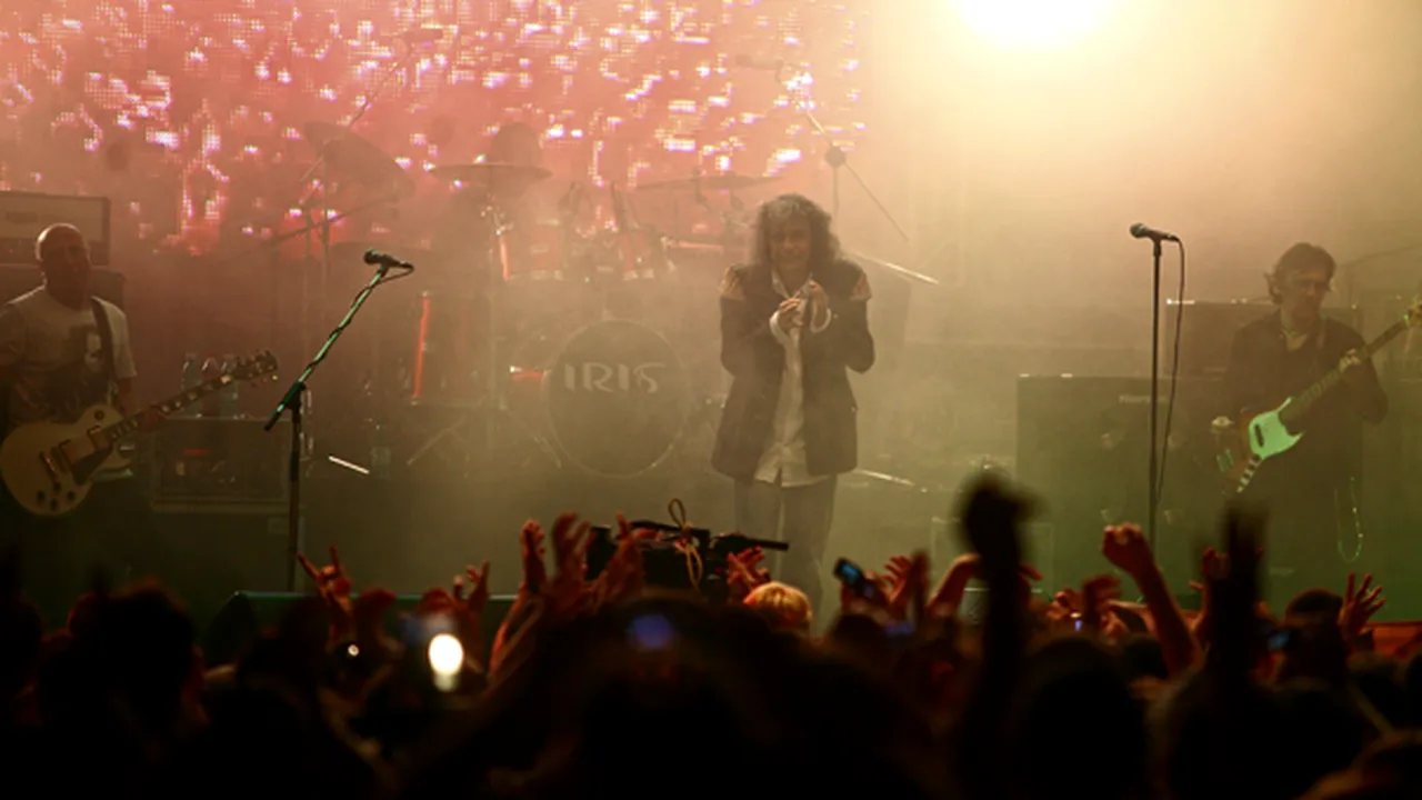 Trupa Iris concertează în deschiderea concertului AC/DC de la Bucureşti