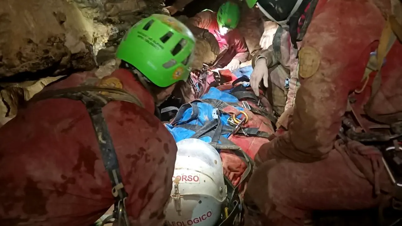 Speologă din Italia, salvată pentru a doua oară după ce a rămas blocată timp de 75 de ore
