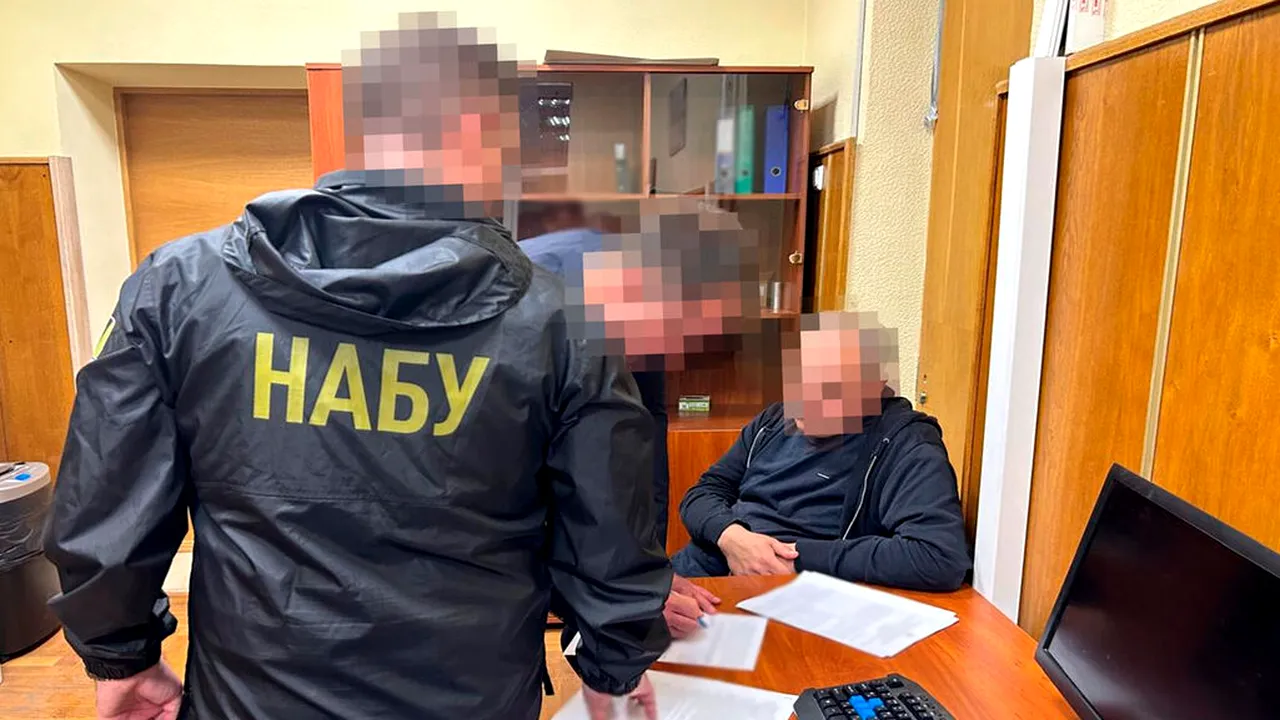 Fost oficial al Ministerului de Externe al Ucrainei, suspectat că a deturnat ajutoare de aproape 1,3 milioane de dolari din donații