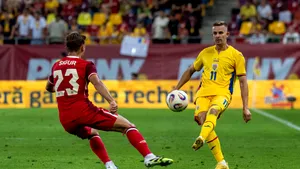 Căpitanul Craiovei, Nicuşor Bancu, suspendat două etape de FRF. Rapid şi Petrolul, penalizate