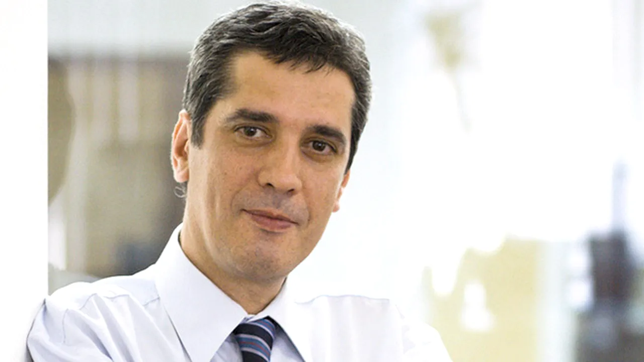 Iulian Anghel, editor politic ZF: ”Plângeţi după ursul Arthur în vreme ce înfulecaţi friptura din mielul de Paşti”
